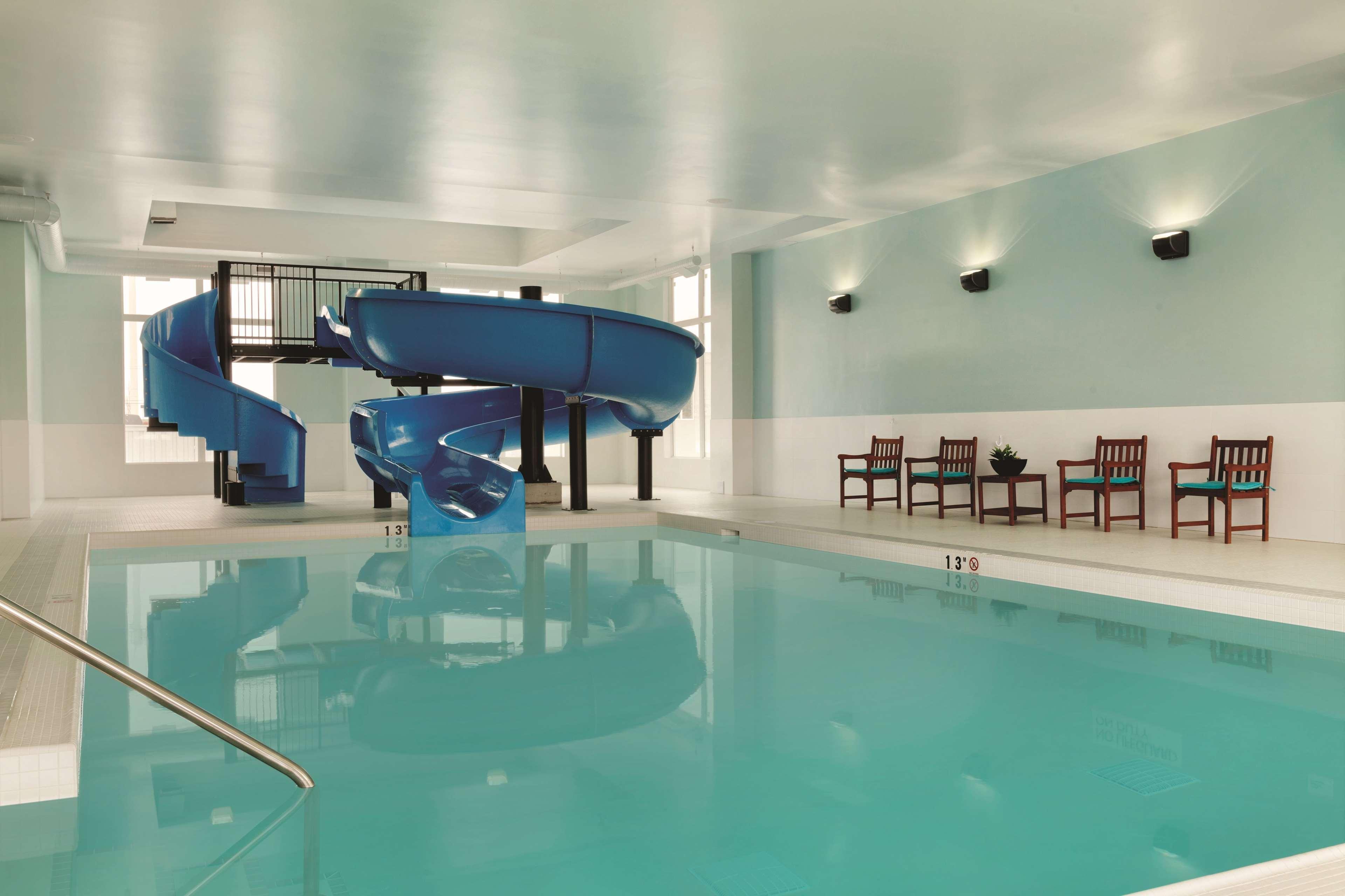 Radisson Hotel & Conference Centre Calgary Airport Экстерьер фото